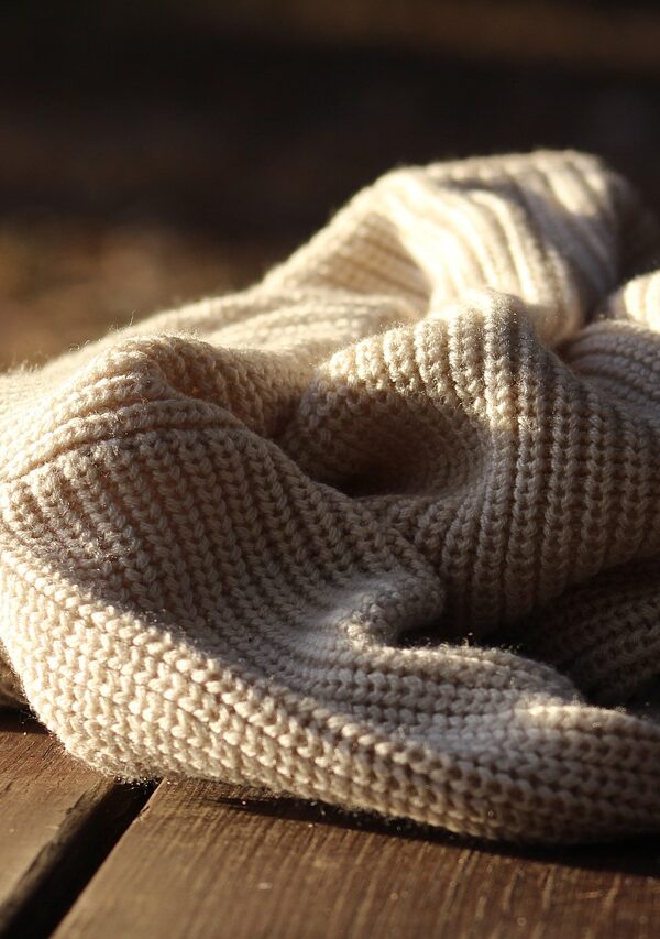 bokeh blur, clothing, sweater-2577425.jpg